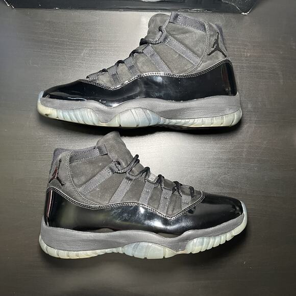 Size 9 - Jordan 11 Retro Cap and Gown 2018 main image 7
